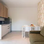 One Life Apartment