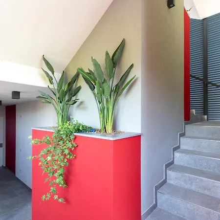 One Life Apartment *