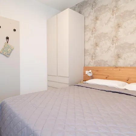 Апартаменти One Life *