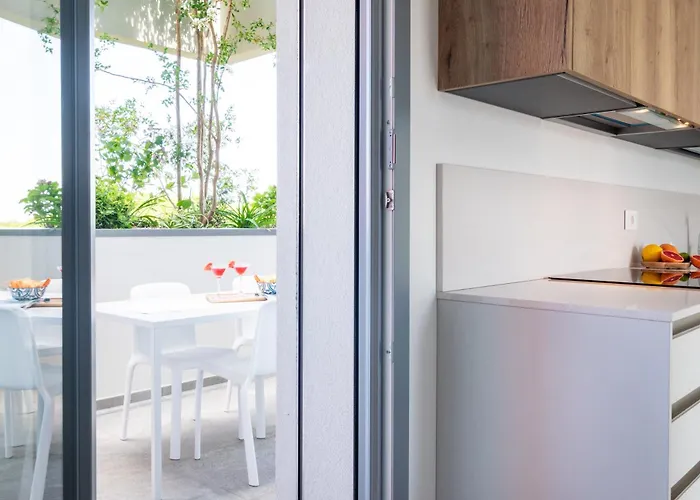 One Life Бібіоне